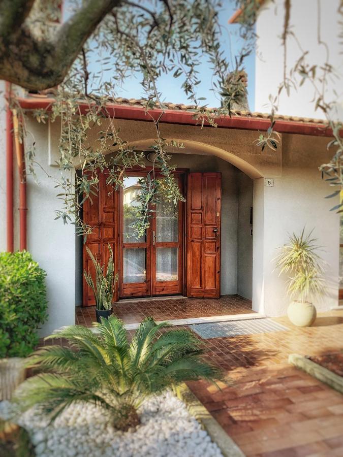 Appartamento Casa Emilia Sirmione Exterior photo